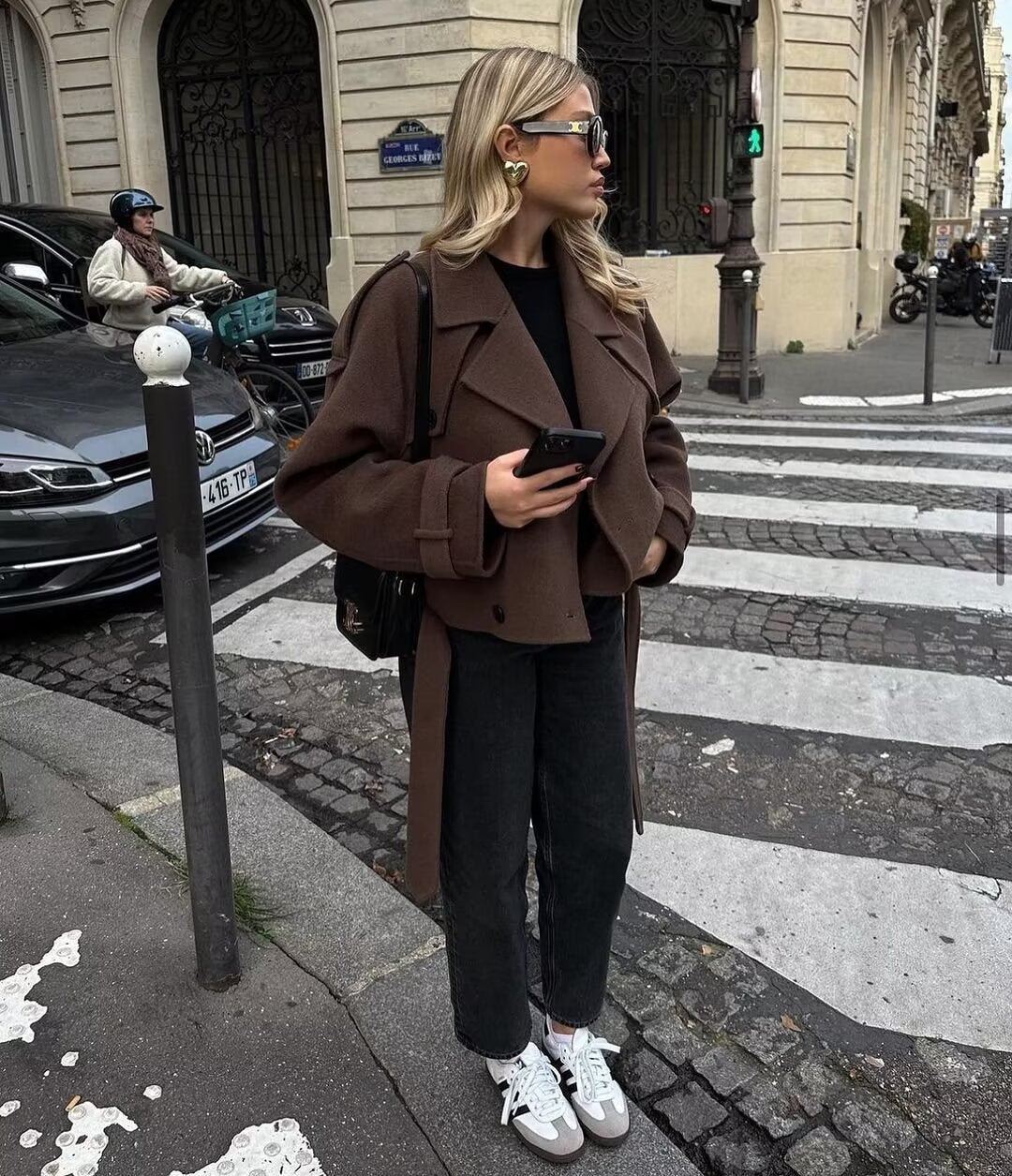 Blouse femme à col revers et ceinture